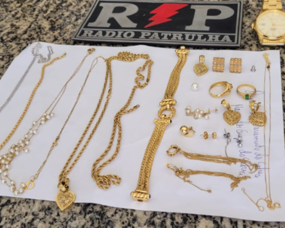 Trio arromba casa e rouba joias avaliadas em R$ 16 mil em Mossoró