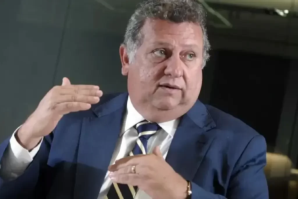 Lula oficializa paraibano Carlos Vieira como novo presidente da Caixa