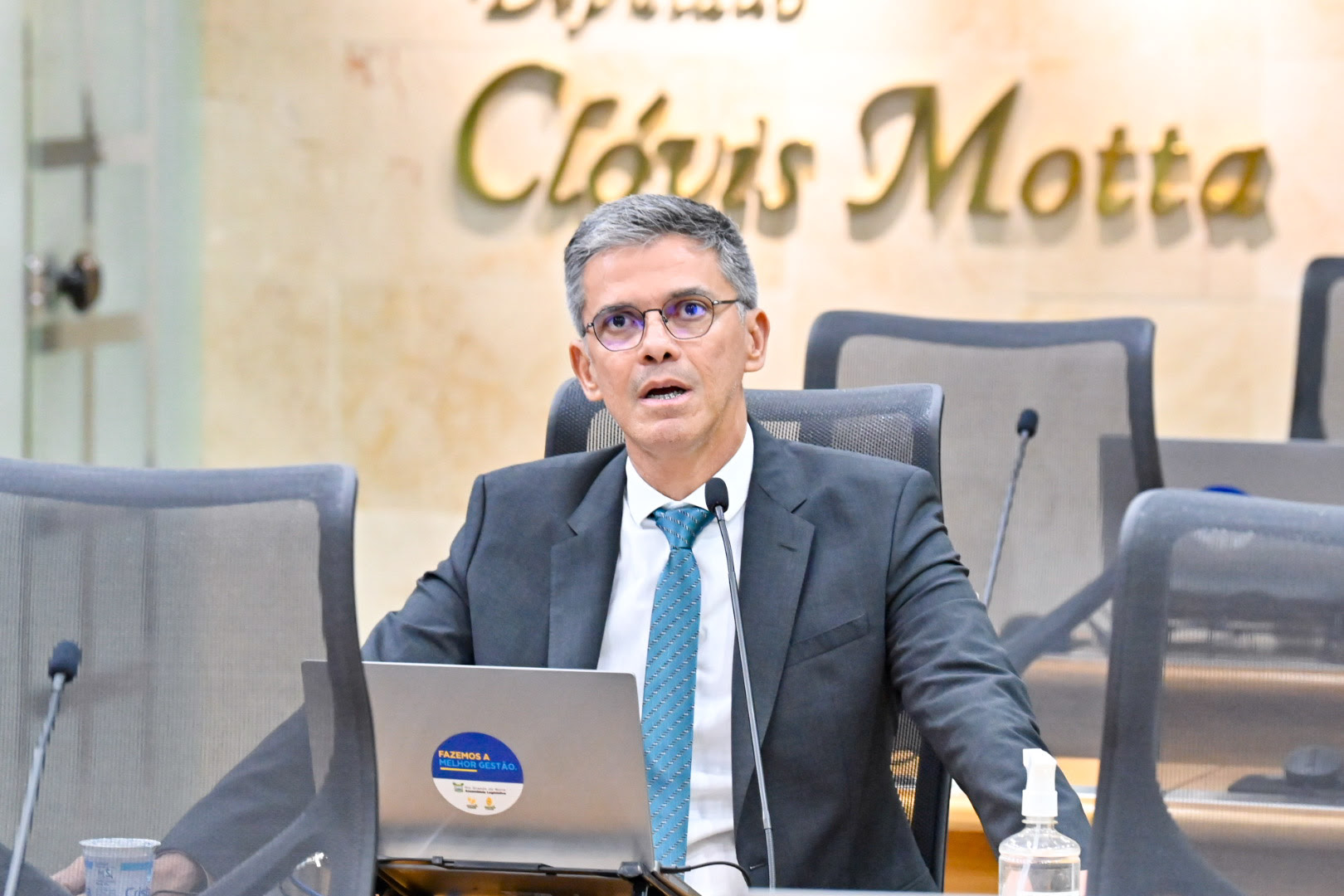 Coronel Azevedo critica medida que revoga decisão de autorização de trabalho aos feriados