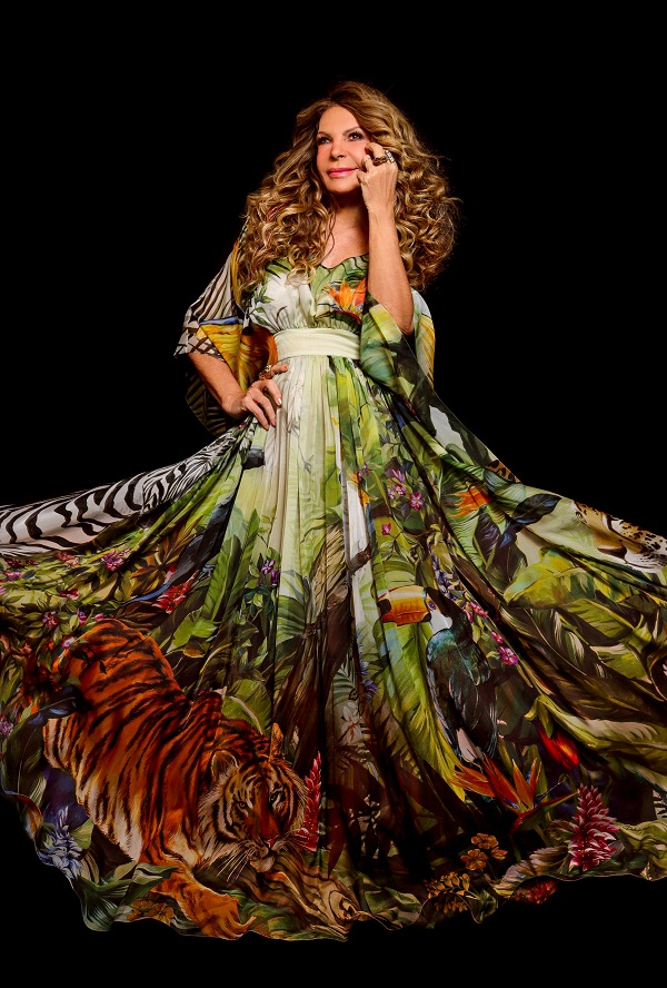 Show gratuito de Elba Ramalho abre programação do projeto Brilha Natal Fecomércio RN
