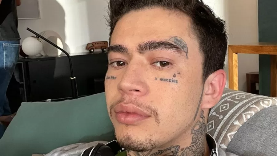 Whindersson quer criação de lei em nome de jovem morta por fake: ‘Perigoso’