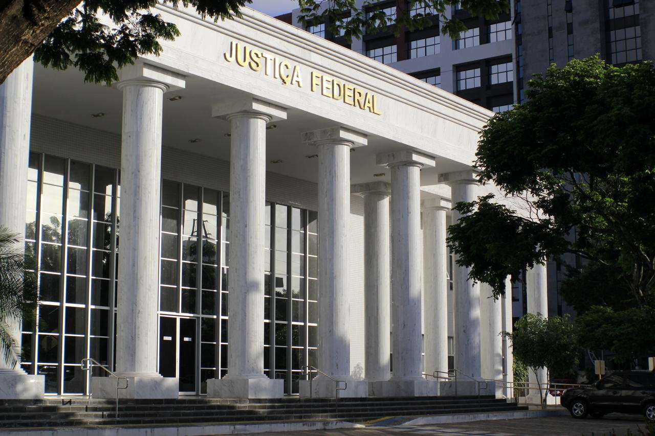 Justiça Federal do RN condena advogado que apresentou documentos falsos para revalidar diploma de Medicina