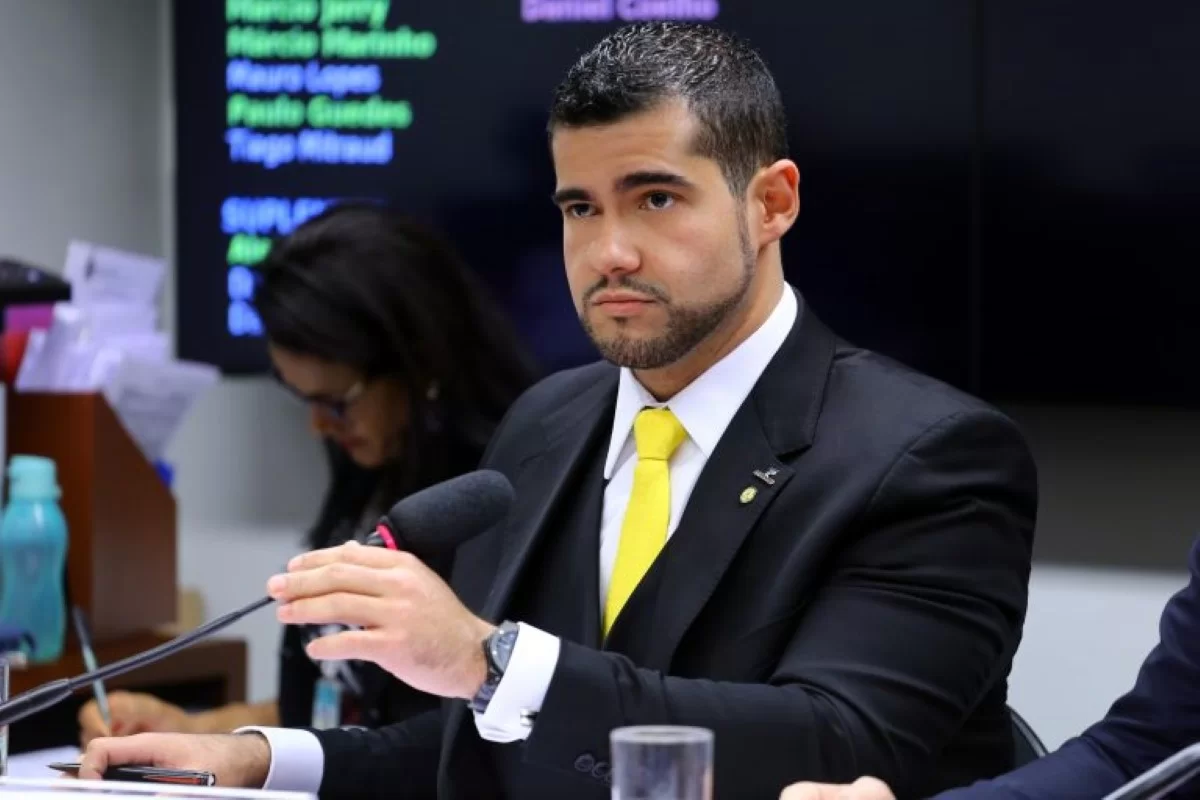 Câmara aprova “voto de louvor” para deputado que matou ladrão