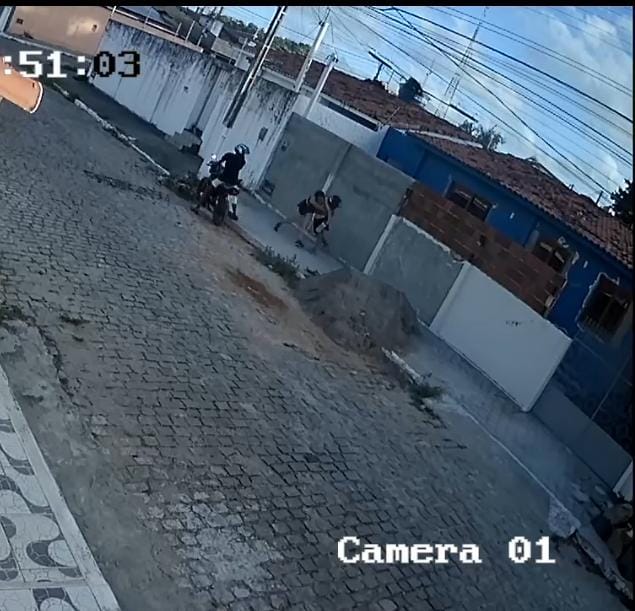SEGURANÇA ZERO: Mulher reage a assalto após sair de academia em Candelária