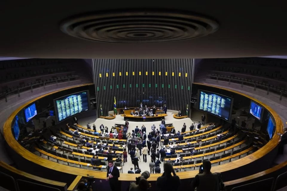 Com verbas do PAC em risco, Congresso vota Orçamento de 2024