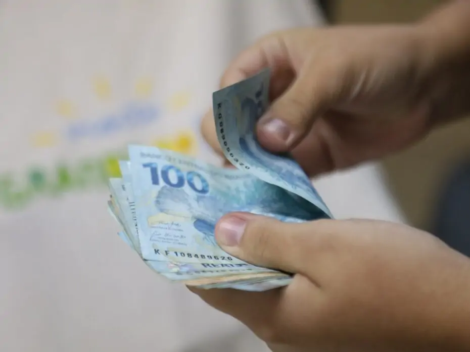 Governo do RN conclui pagamento do 13º salário de 2023 dos servidores nesta quarta (10)