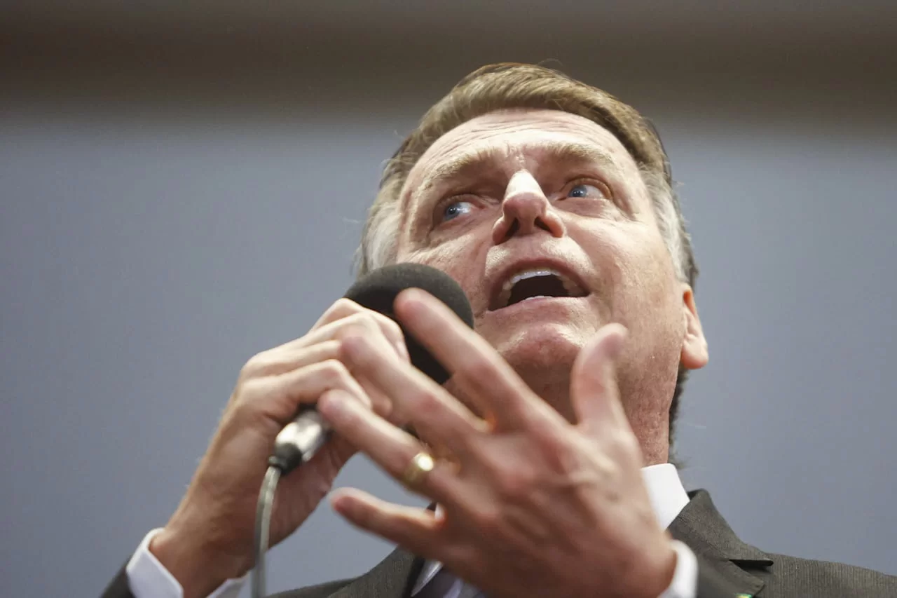 Bolsonaro alerta para risco de “implodir” PL após falas de Valdemar elogiando Lula repercutirem