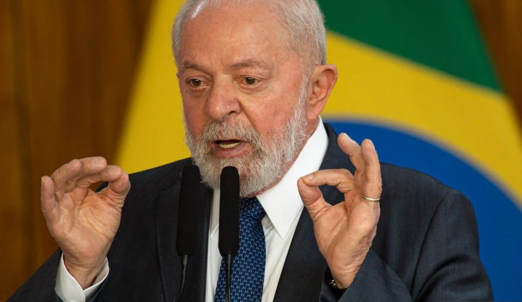 Lula aumenta em até 42% diárias para viagens de ministros a trabalho