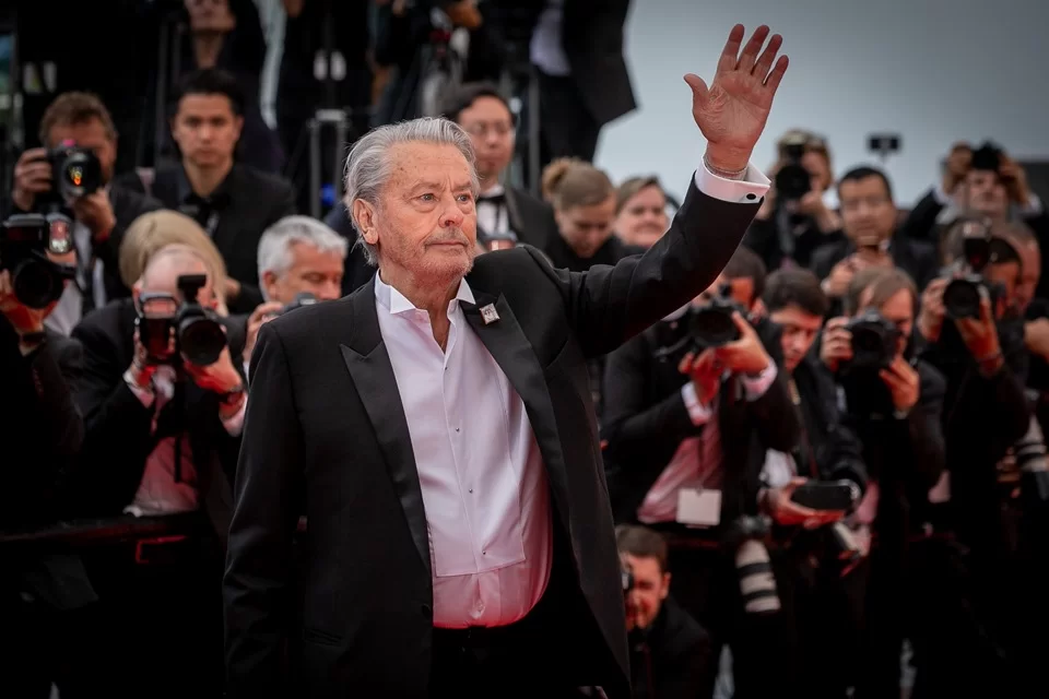 Alain Delon: família briga para decidir onde ator passará últimos dias