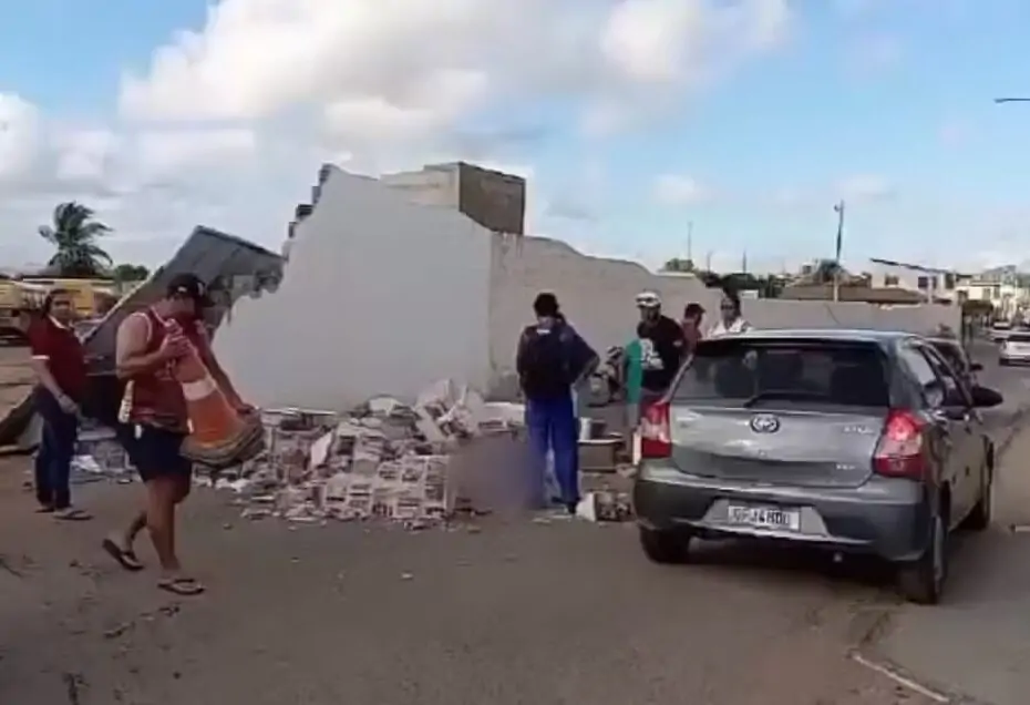 Muro atingido por caminhão desaba e mata ex-vereador em cidade do RN