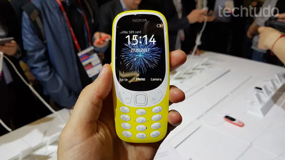Celulares sem aplicativos e internet voltam à moda
