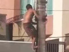 Homem sobe em poste para furtar fio e deixa rua sem energia em Ponta Negra