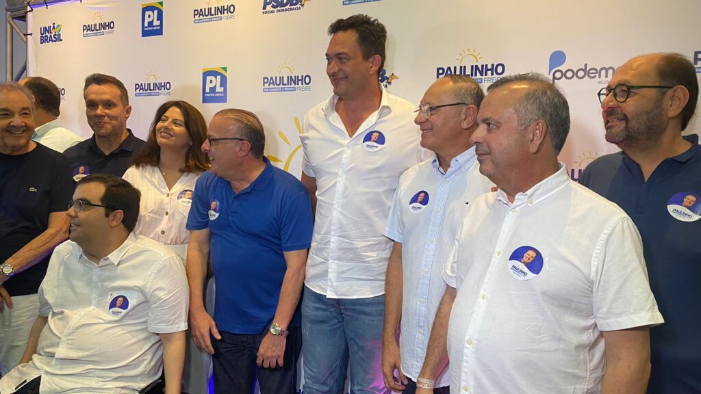 “Aprendi que na política precisamos deixar o ego de lado”, diz Styvenson em lançamento da pré-candidatura de Paulinho Freire