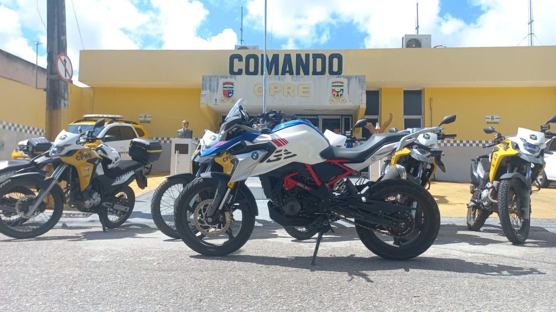 Moto usada em "grau" em frente ao posto do CPRE na Via Costeira é apreendida