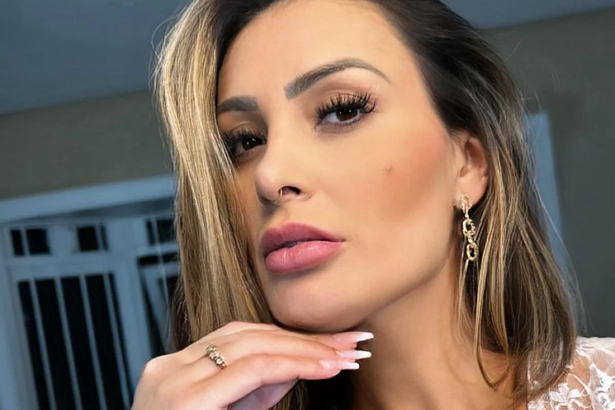 Andressa Urach revela que rede social adulta inflou após tatuagens