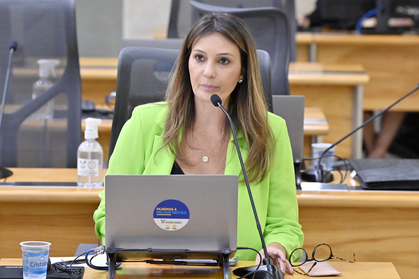 Deputada do RN chama atenção para quantidade de multas e de veículos apreendidos