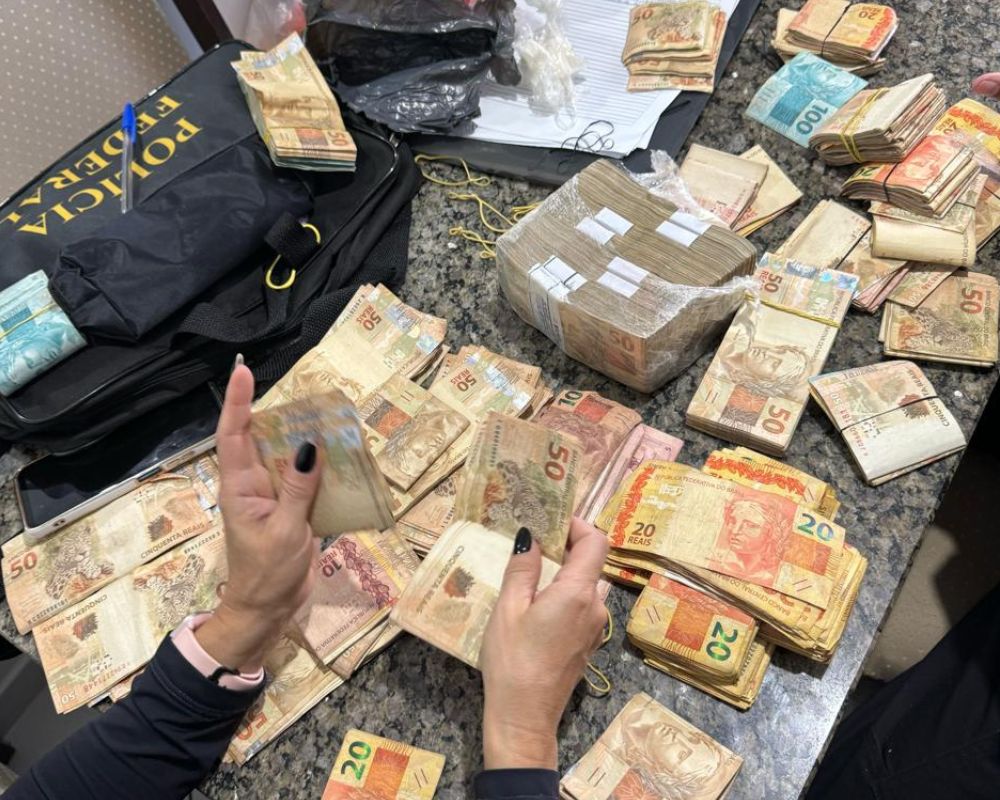 Polícia apreende cerca de R$ 100 mil em operação de combate ao tráfico em Natal