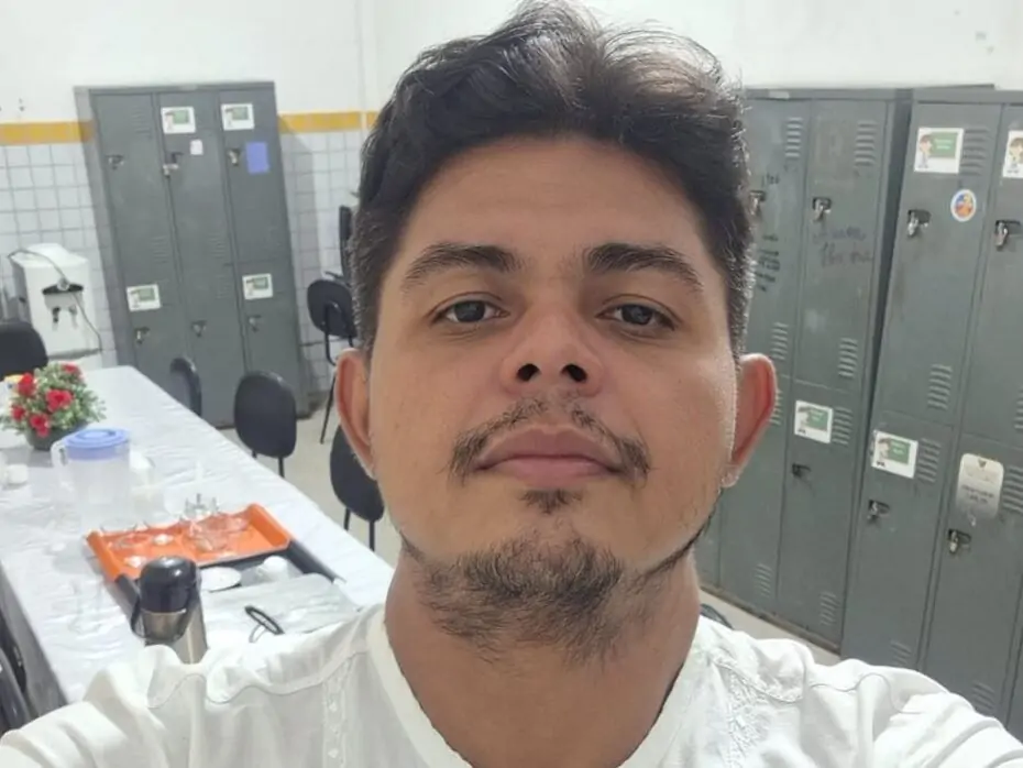 Professor passou quase 3h em bar antes de ser encontrado morto no calçadão de Ponta Negra; Polícia investiga
