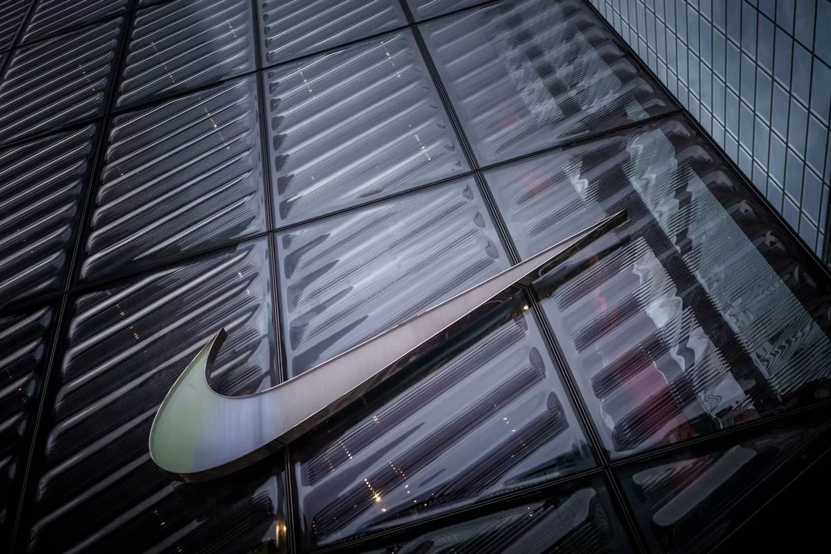 Nike anuncia demissão de cerca de 1,6 mil funcionários