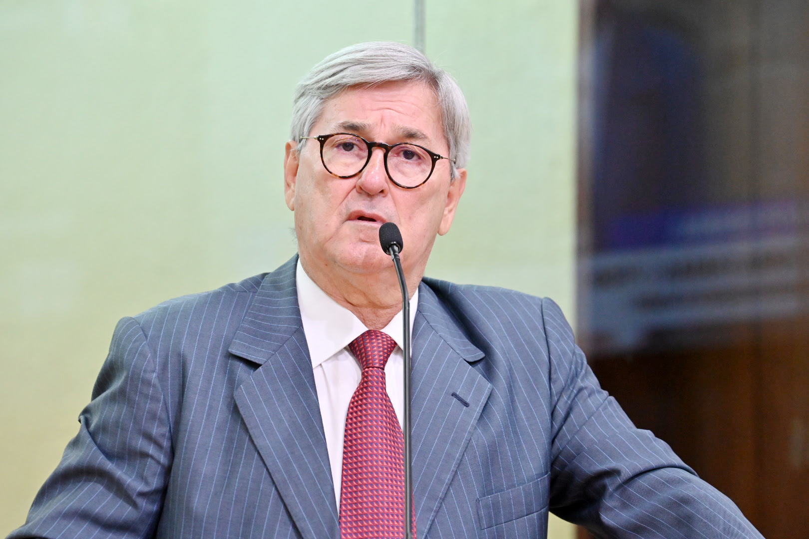 Tomba Farias defende criar uma "força-tarefa" para pressionar governo do RN a pagar débitos do transporte escolar