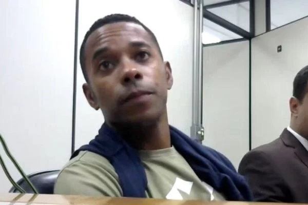 Robinho multiplicou bens e colocou patrimônio em nome de parentes