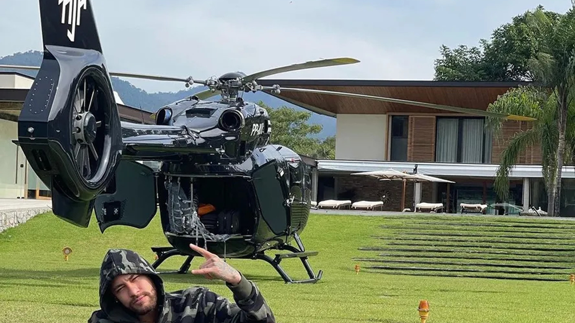 Neymar: Helicóptero de R$ 50 milhões está parado por falta de documento