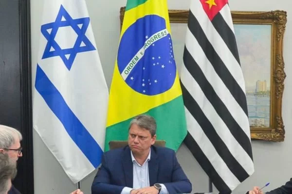 Após polêmica de Lula, Tarcísio se reúne com Netanyahu em Israel