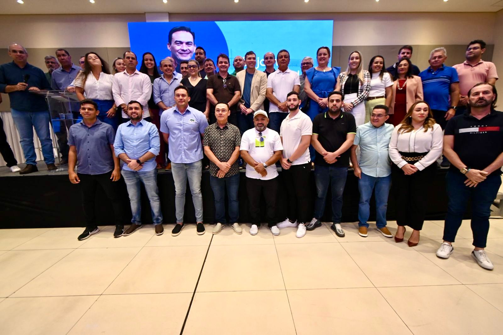 Podemos mostra força empossa presidentes das comissões municipais e filia cinco prefeitos e um vereador da capital potiguar