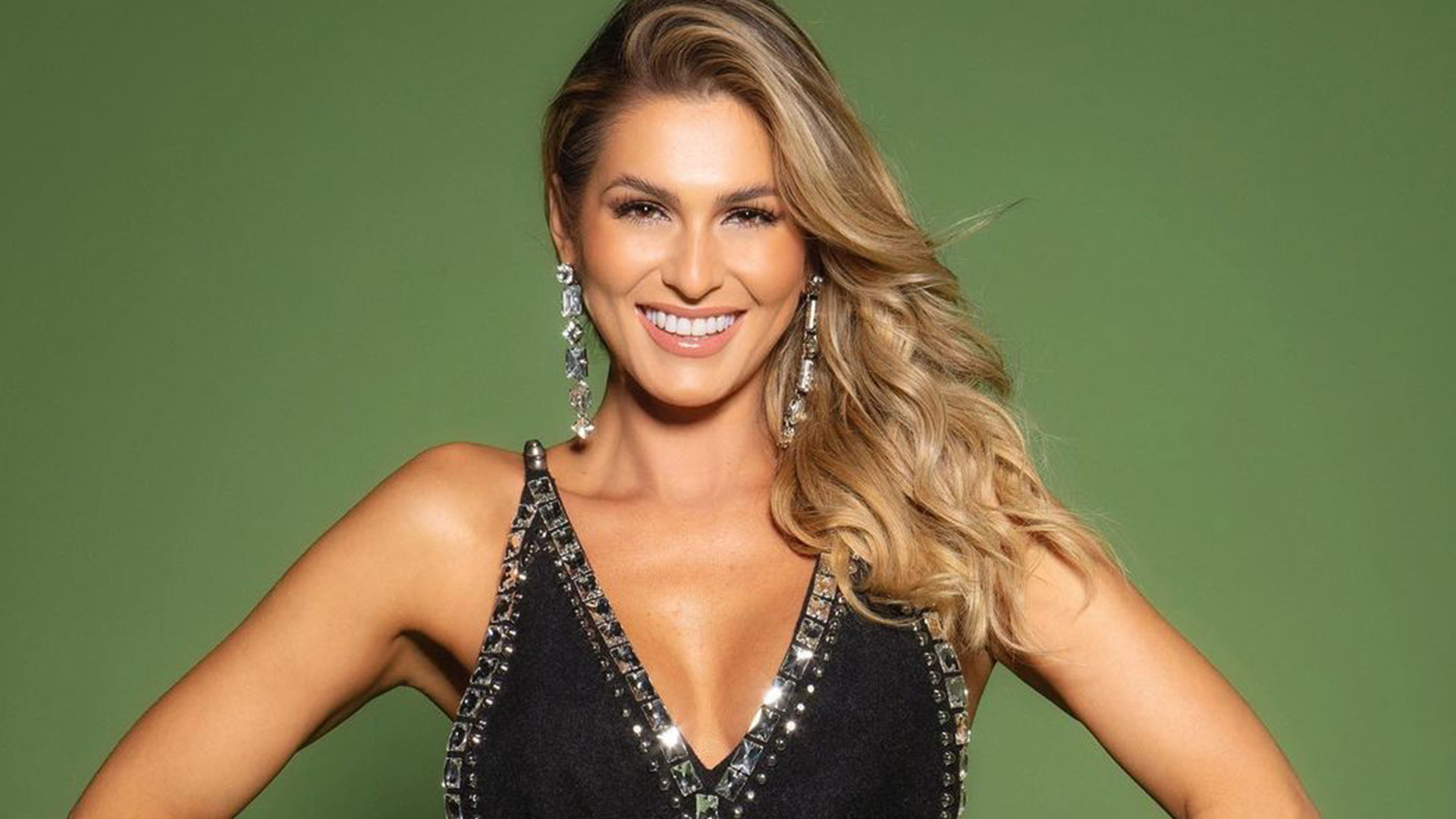 Lívia Andrade se defende em ação de imóvel e até candomblé vira pauta