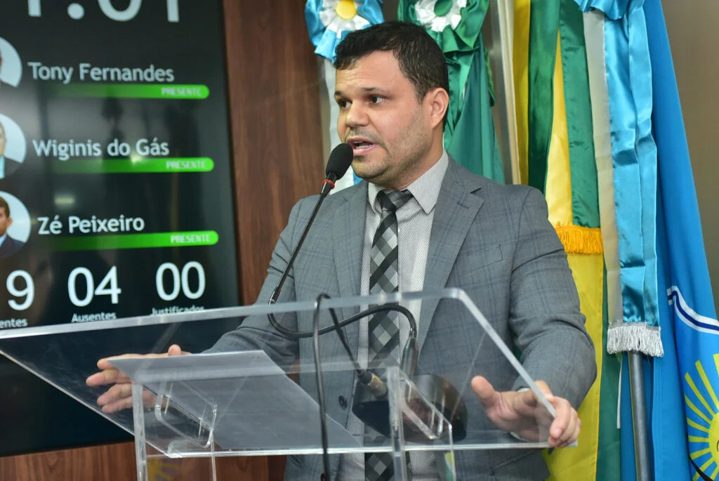 Cai secretário cotado para vice do prefeito Allyson Bezerra em Mossoró