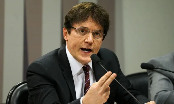 Robinson diz que DNIT se comprometeu a resolver situação da BR-304