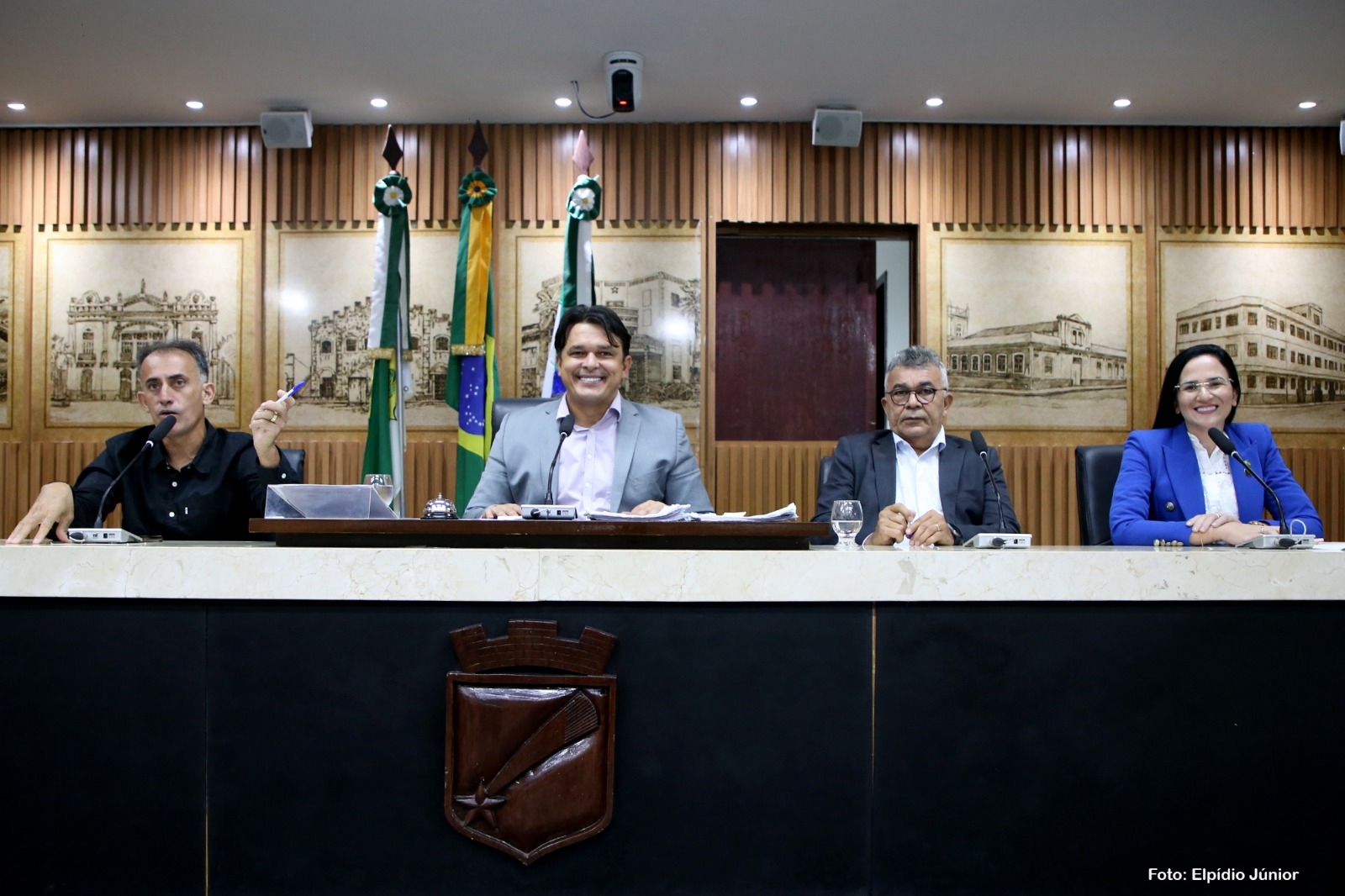 Projeto na Câmara de Natal autoriza SUS a fornecer medicamentos prescritos na rede privada