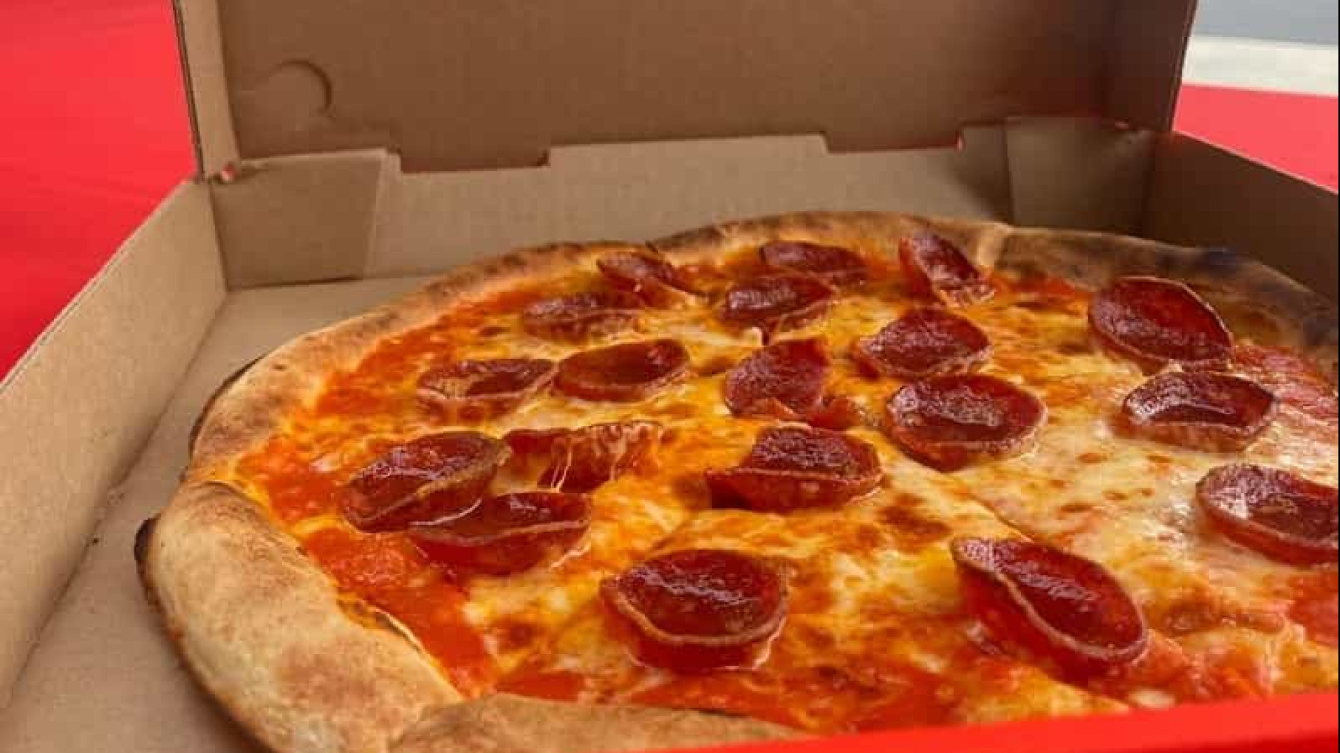 Cliente envia nota de falecimento para pizzaria após golpe com Pix
