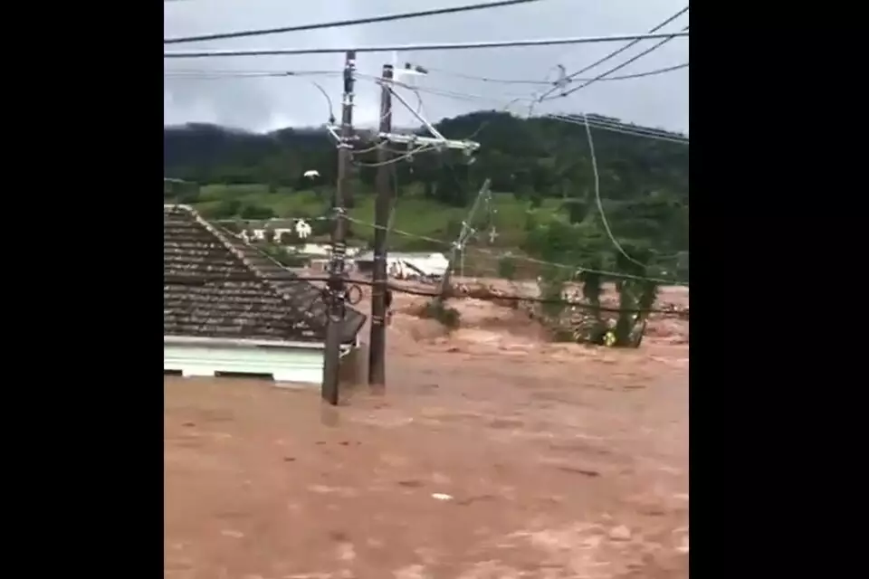 Chuva no RS: sobe para 157 o número de mortos em tragédia; 88 pessoas estão desaparecidas
