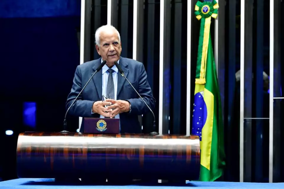 Senador acha STF uma ‘tragédia’ e seus ministros ‘oportunistas’