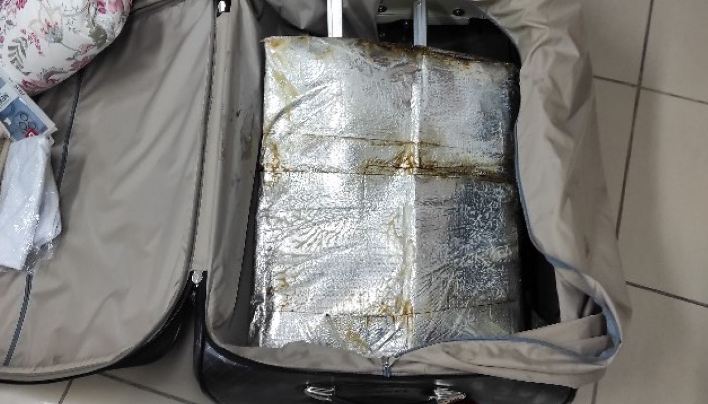 Com 8 quilos de cocaína, homem é preso por tráfico internacional de drogas no Aeroporto de Natal