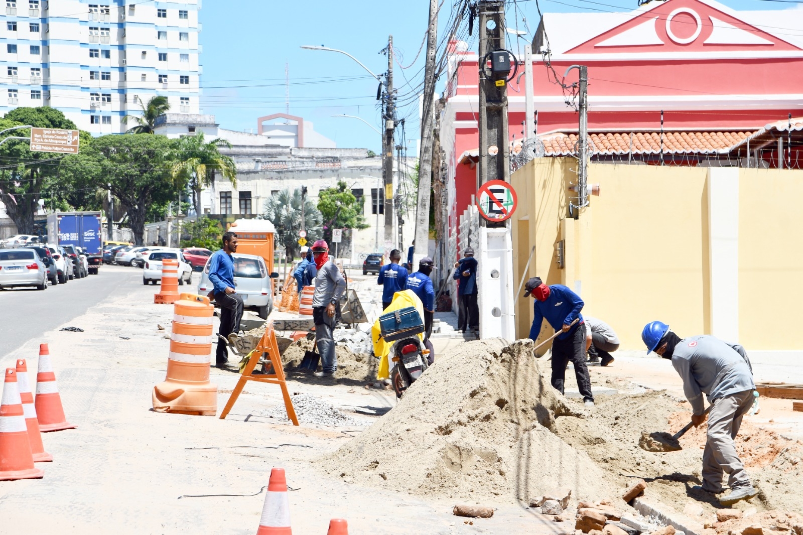 Prefeitura vai iniciar projeto de drenagem e pavimentação de ruas nas Rocas e Ribeira