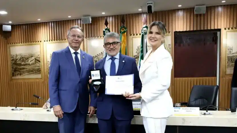 Câmara Municipal de Natal entrega Comenda Ulisses Celestino de Góis a 13 contabilistas