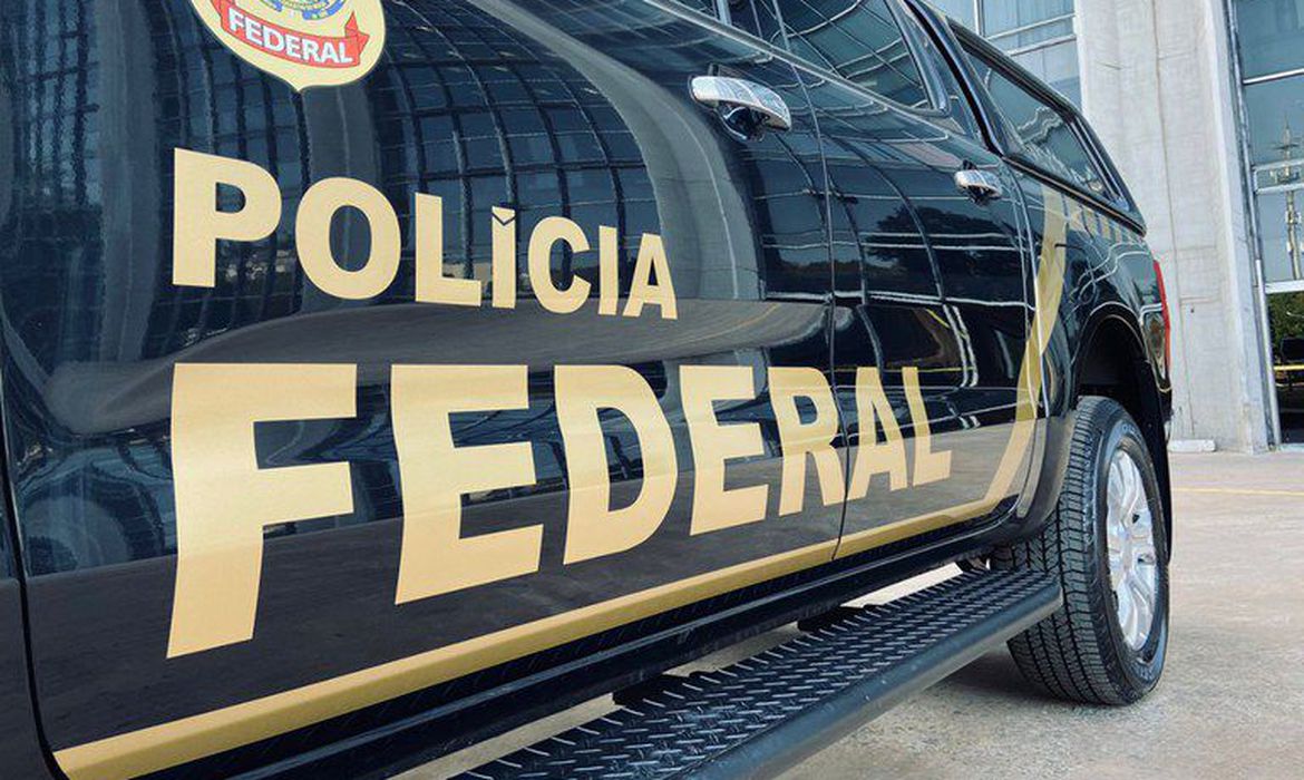 Foragido do Maranhão preso pela PF em Pipa trabalhava em restaurante na praia