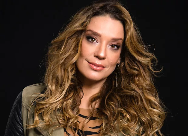 Ex-TV Globo revela ter sido vítima de abuso sexual na infância