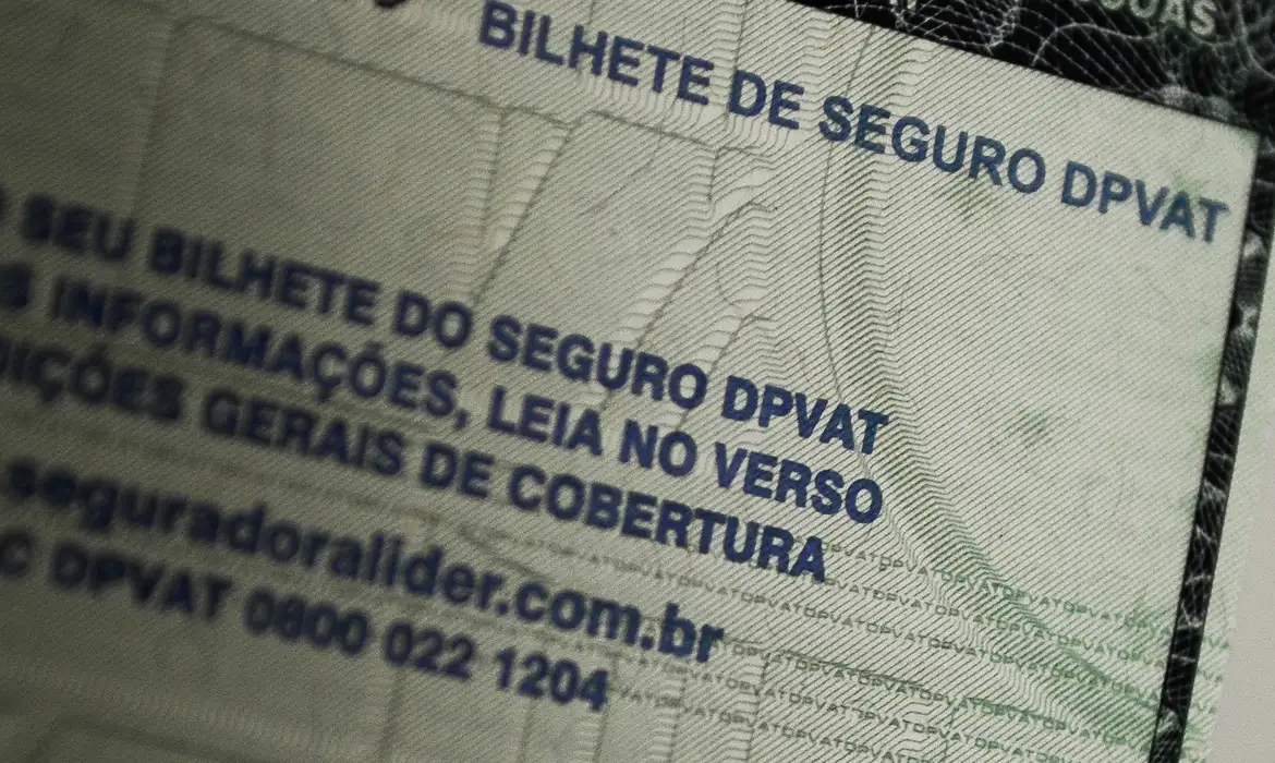 Lula sanciona novo DPVAT, mas veta artigos de multas por atraso