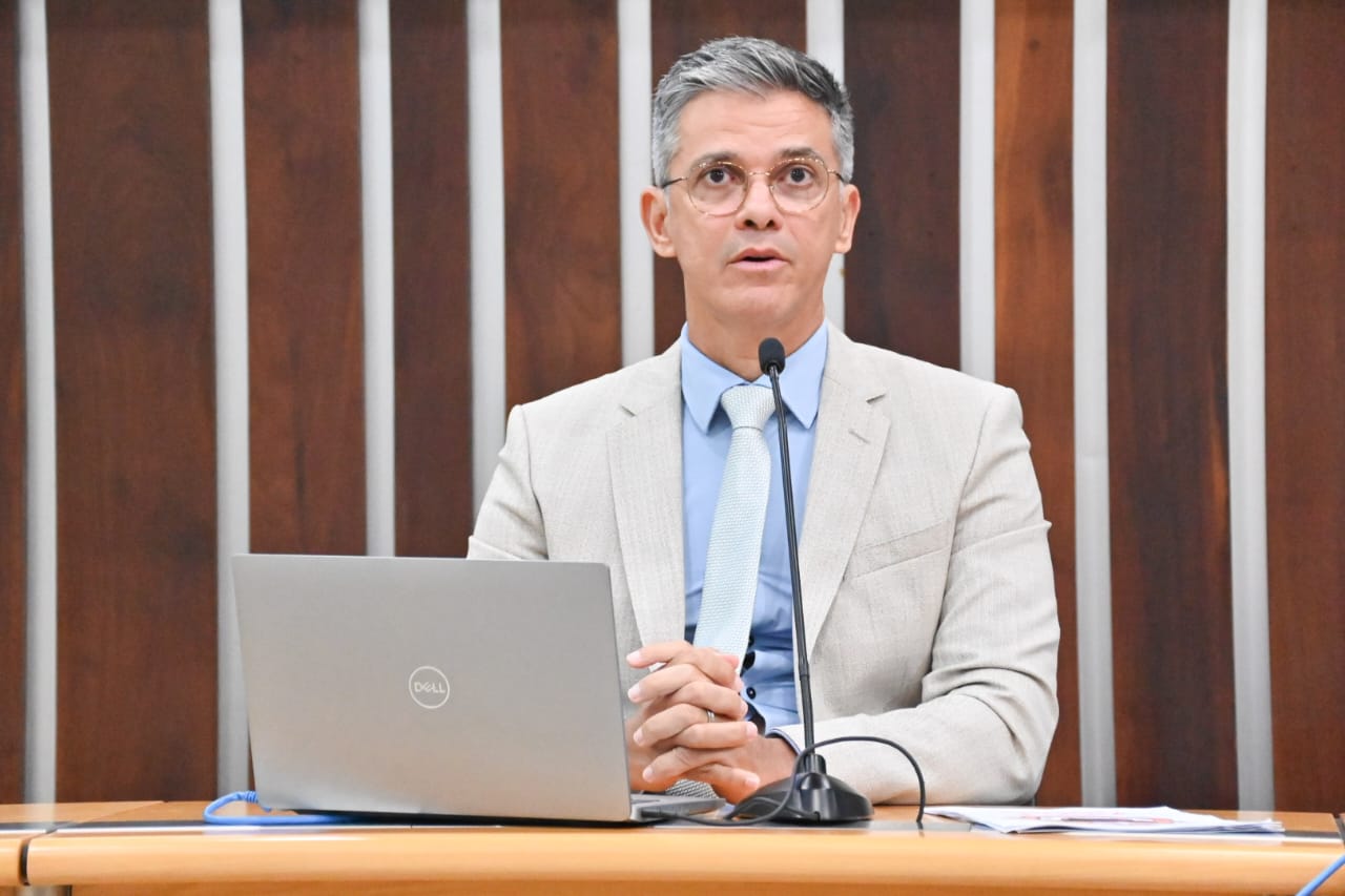Coronel Azevedo defende projeto de sua autoria que institui o Dia de combate à maconha
