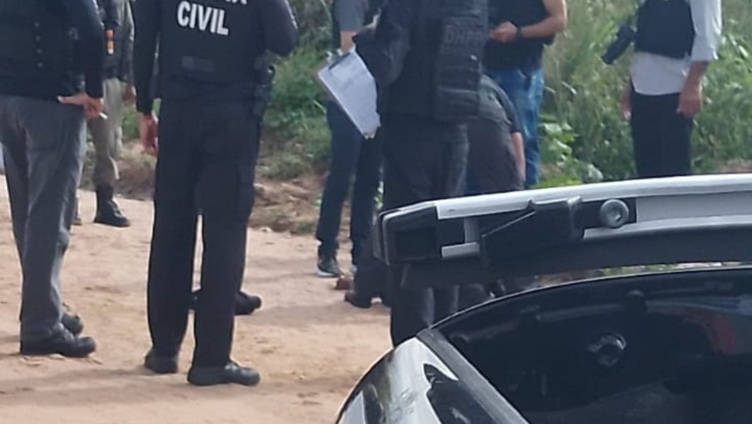 Dois corpos com pés e mãos amarrados são encontrados em Macaíba
