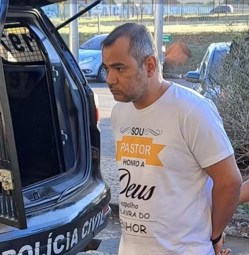 “Unção da sacanagem”: pastor engolia sêmen de fiel para curar gastrite