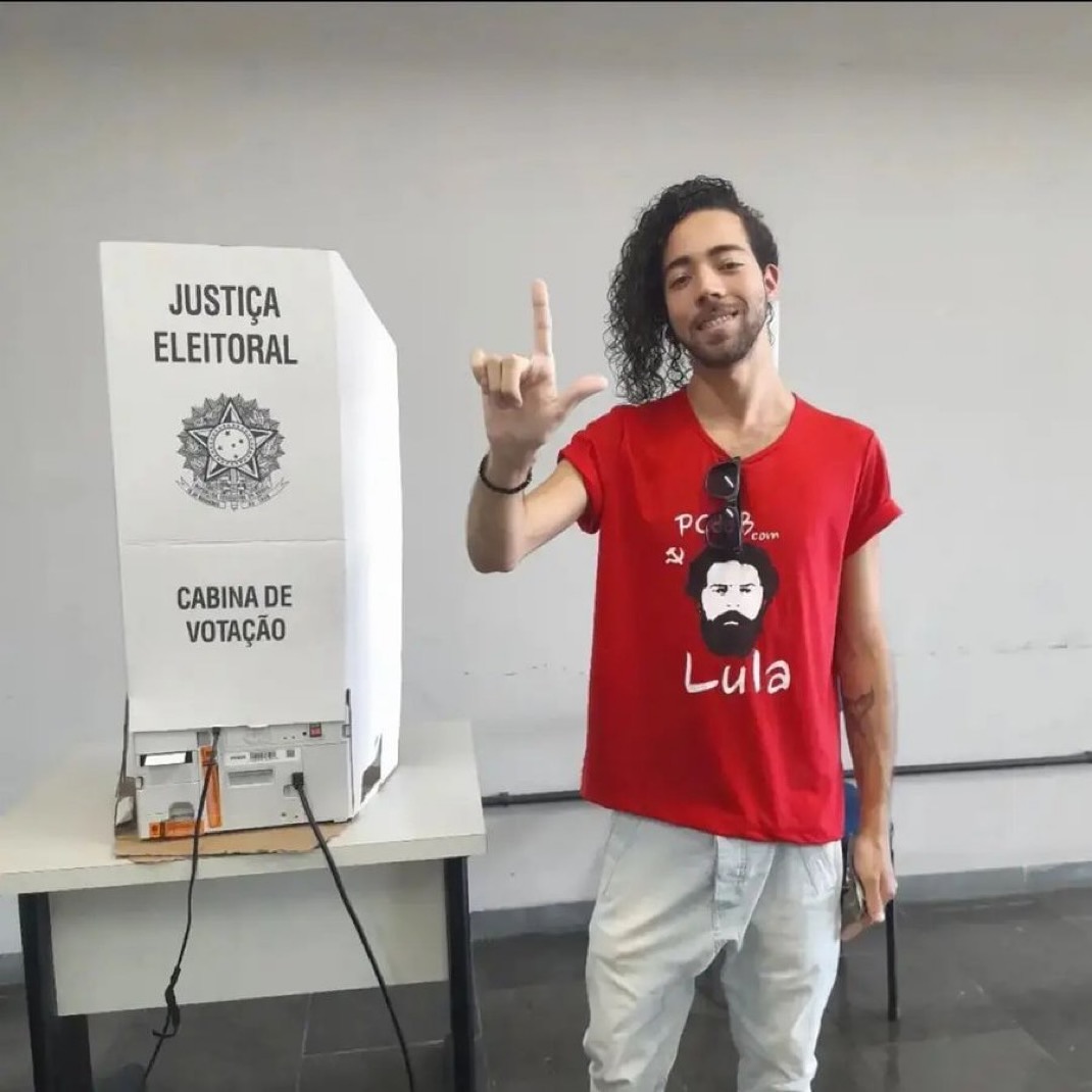 Eleitor de Lula que tentou fazer sexo oral com adolescente em shopping foi candidato a vereador