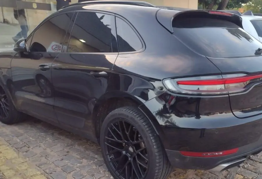 Polícia Civil recupera Porsche e prende empresário suspeito de receptação e porte ilegal de arma em Natal