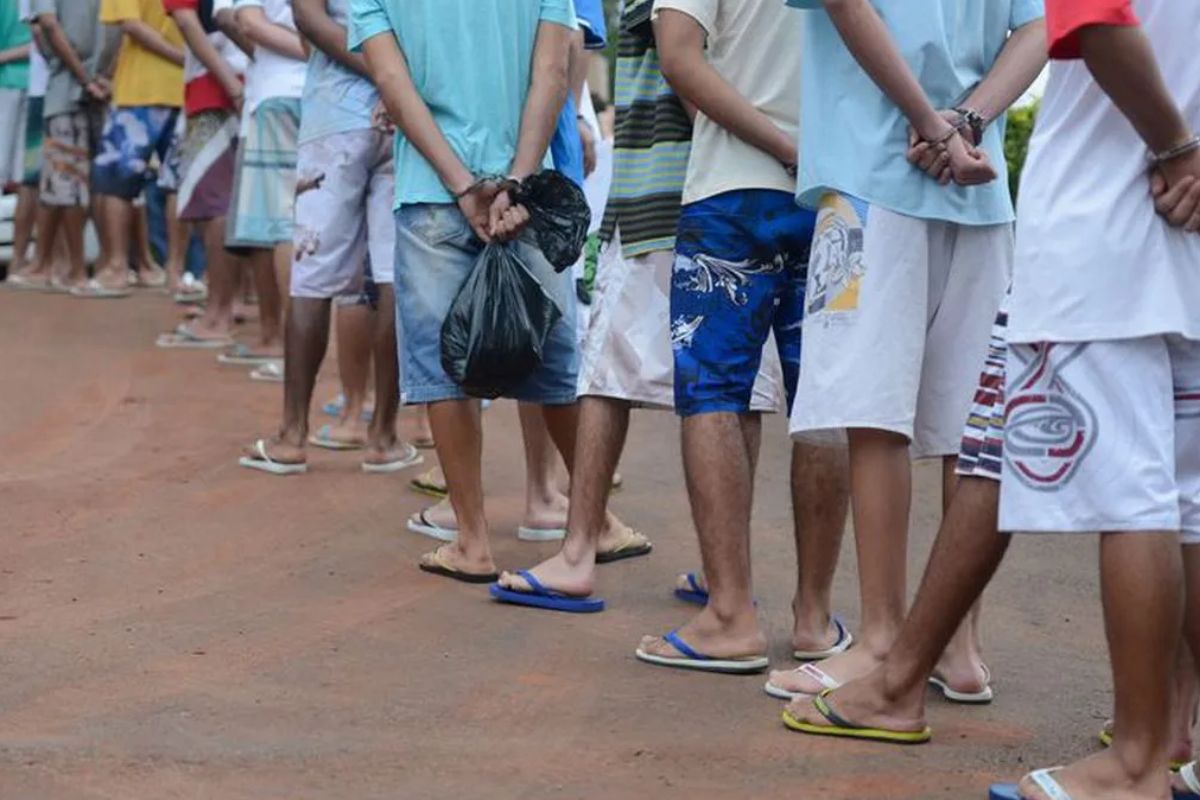 Proibição de “saidinhas” de presos para visita à família é promulgada
