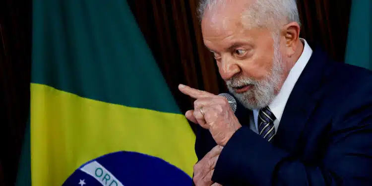 Lava Jato foi “praga” que queria acabar com a Petrobras, diz Lula