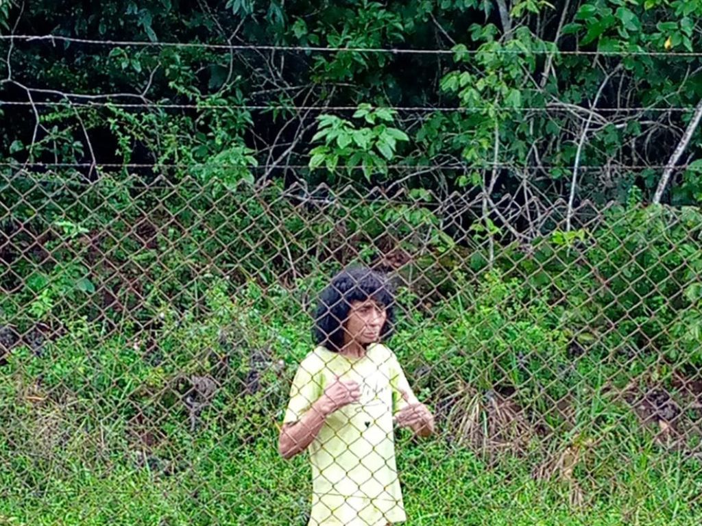 Idosa desaparecida no aeroporto de São Gonçalo é encontrada em matagal