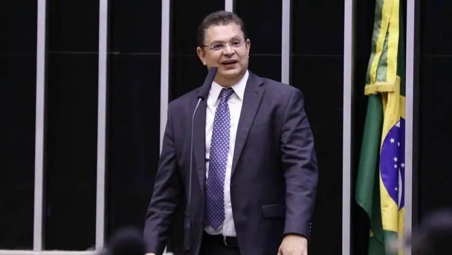 Autor de projeto do aborto, deputado, diz que presidente Lula “não sabe falar sobre vida”